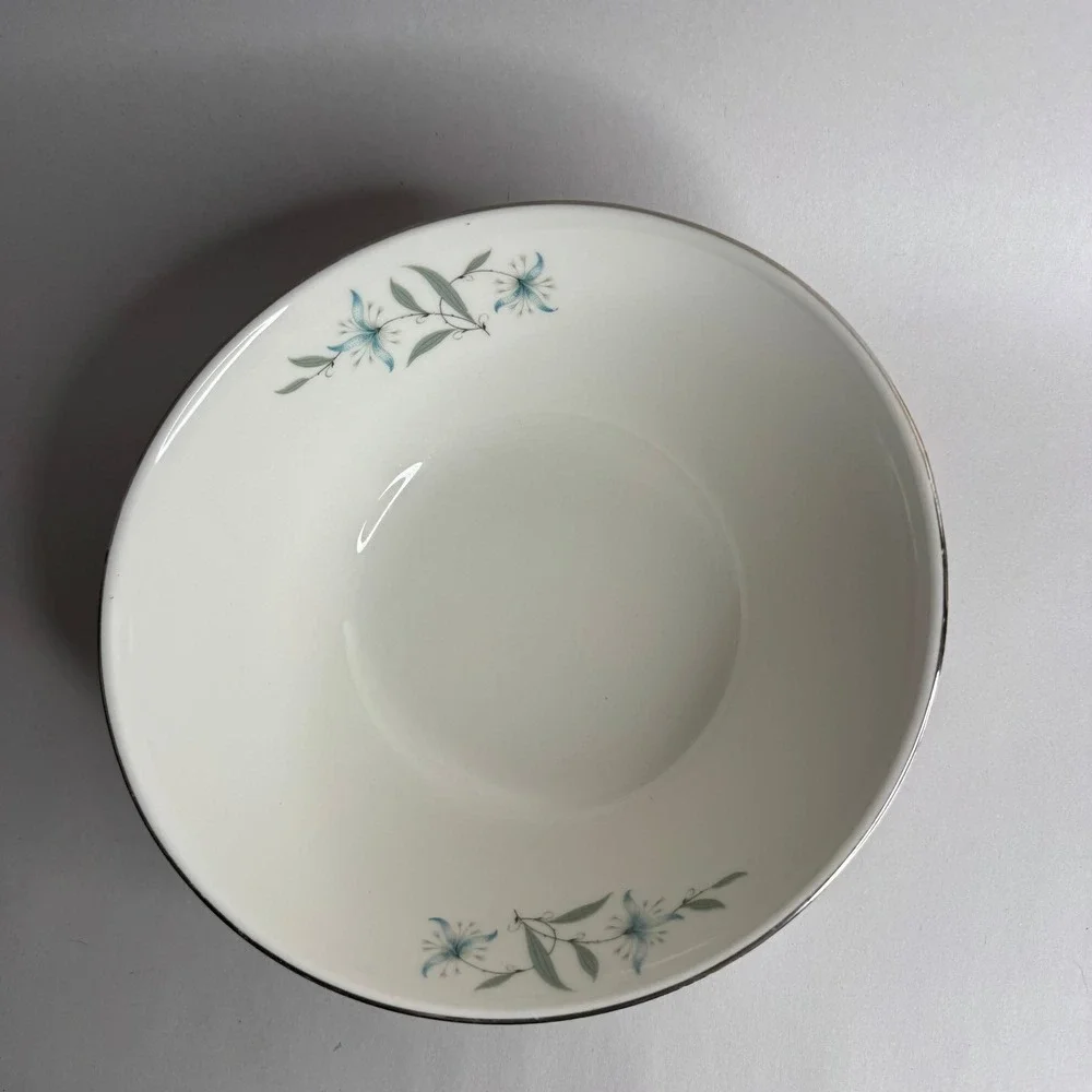 Homer Laughlin Triumph Cynthia Serving Bowl 8.25